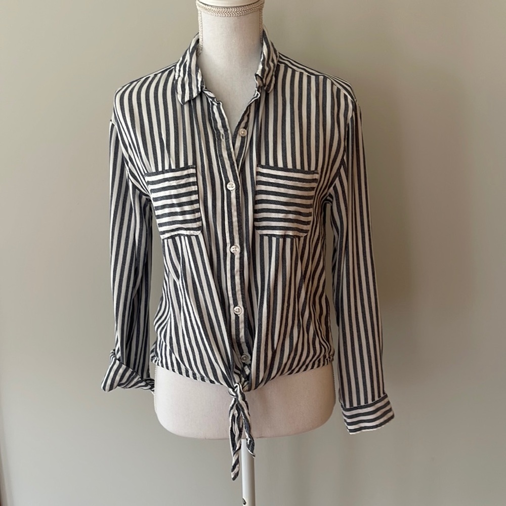 So | button down shirt